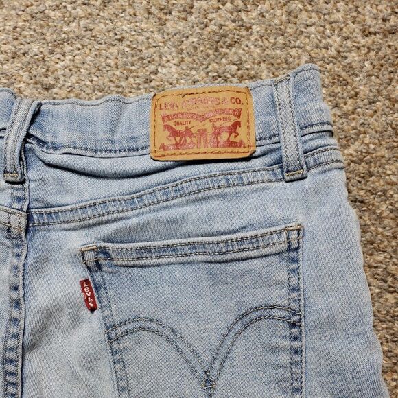 Levis Shorts Womens 28 Blue Light Wash Denim - Picture 12 of 13